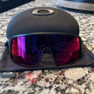 Oakley Sutro sungalsses